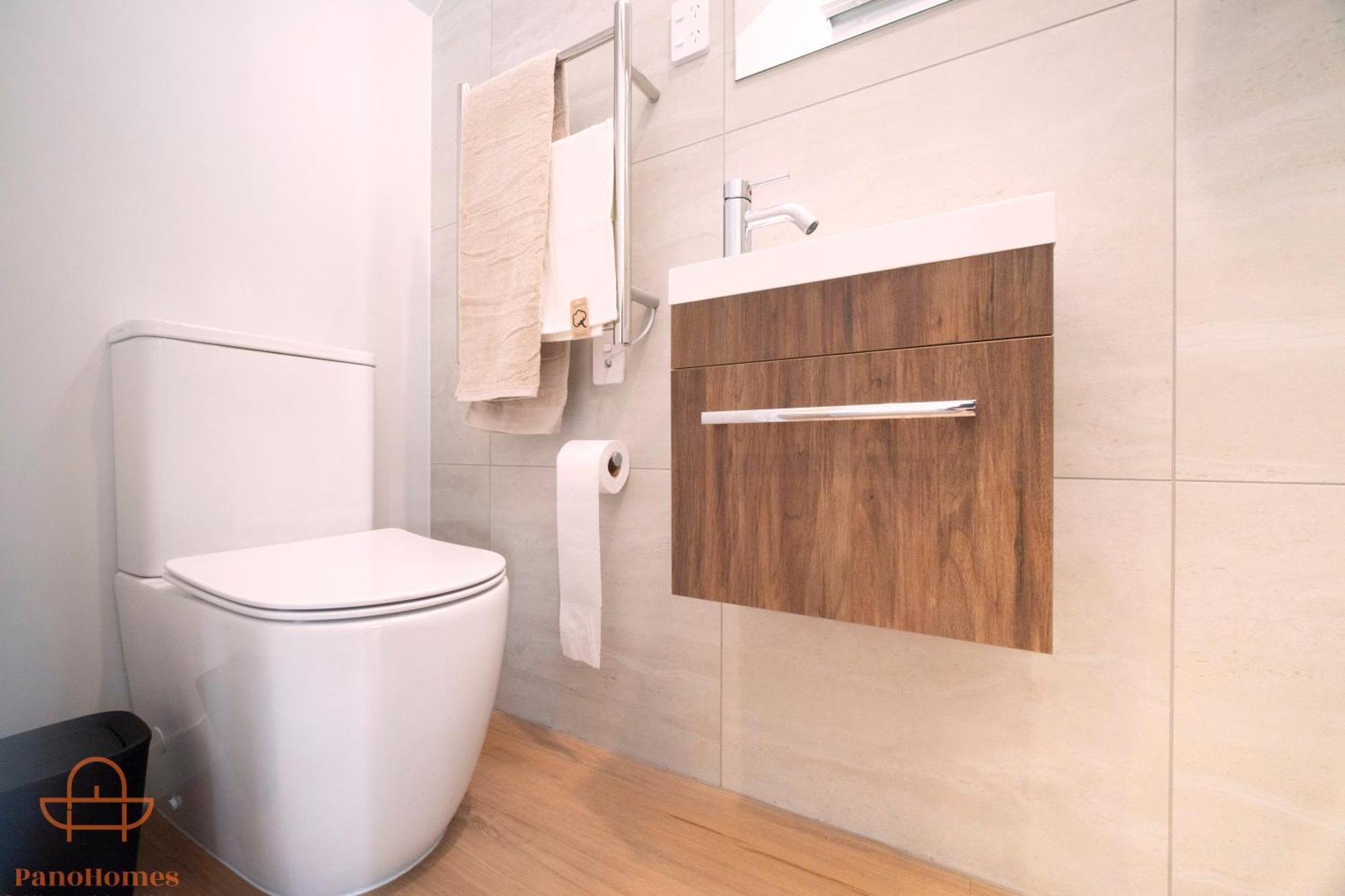Modern Townhouse Close To City With Full Kitchen - Ellerslie Auckland Esterno foto