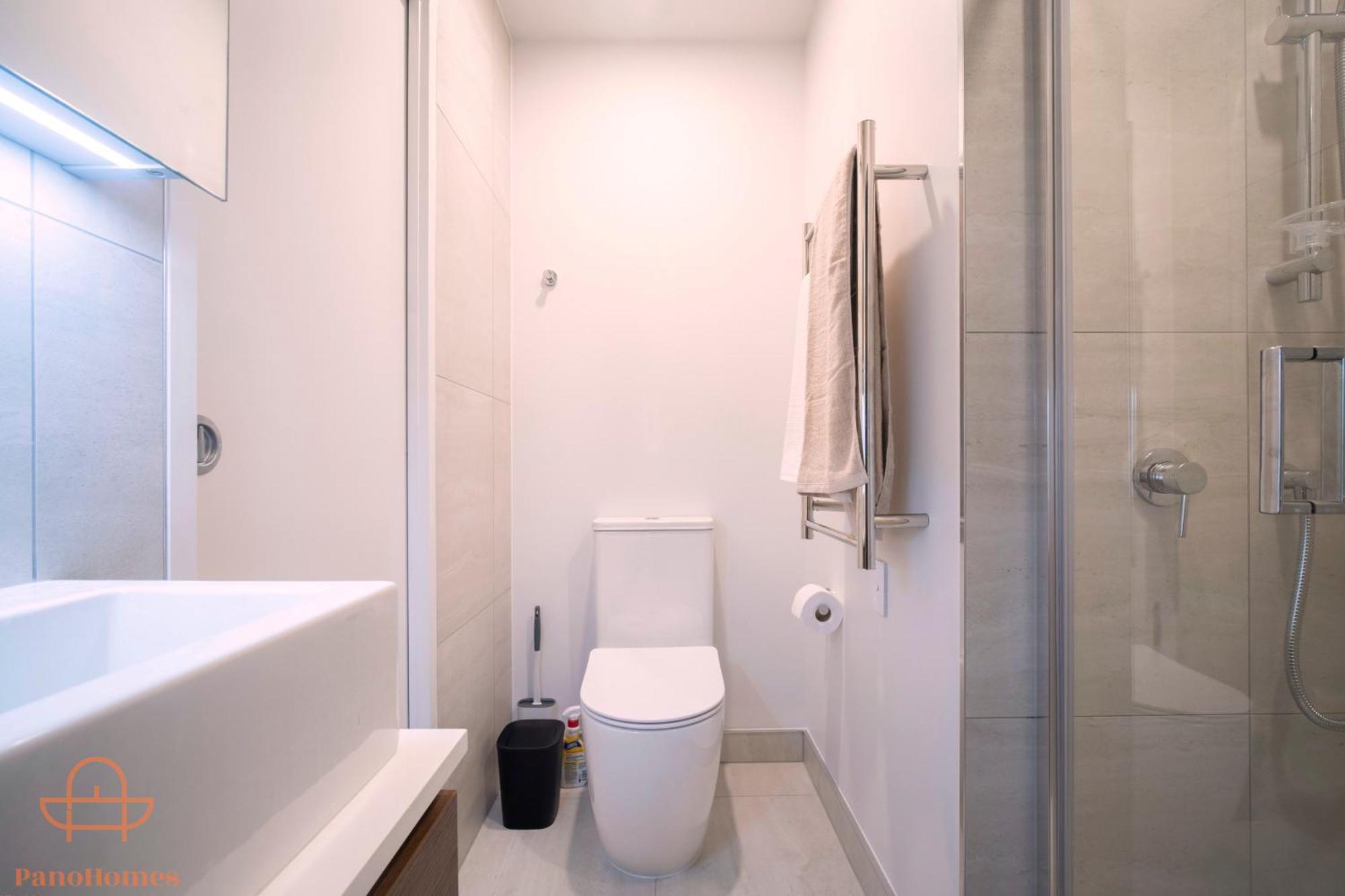 Modern Townhouse Close To City With Full Kitchen - Ellerslie Auckland Esterno foto