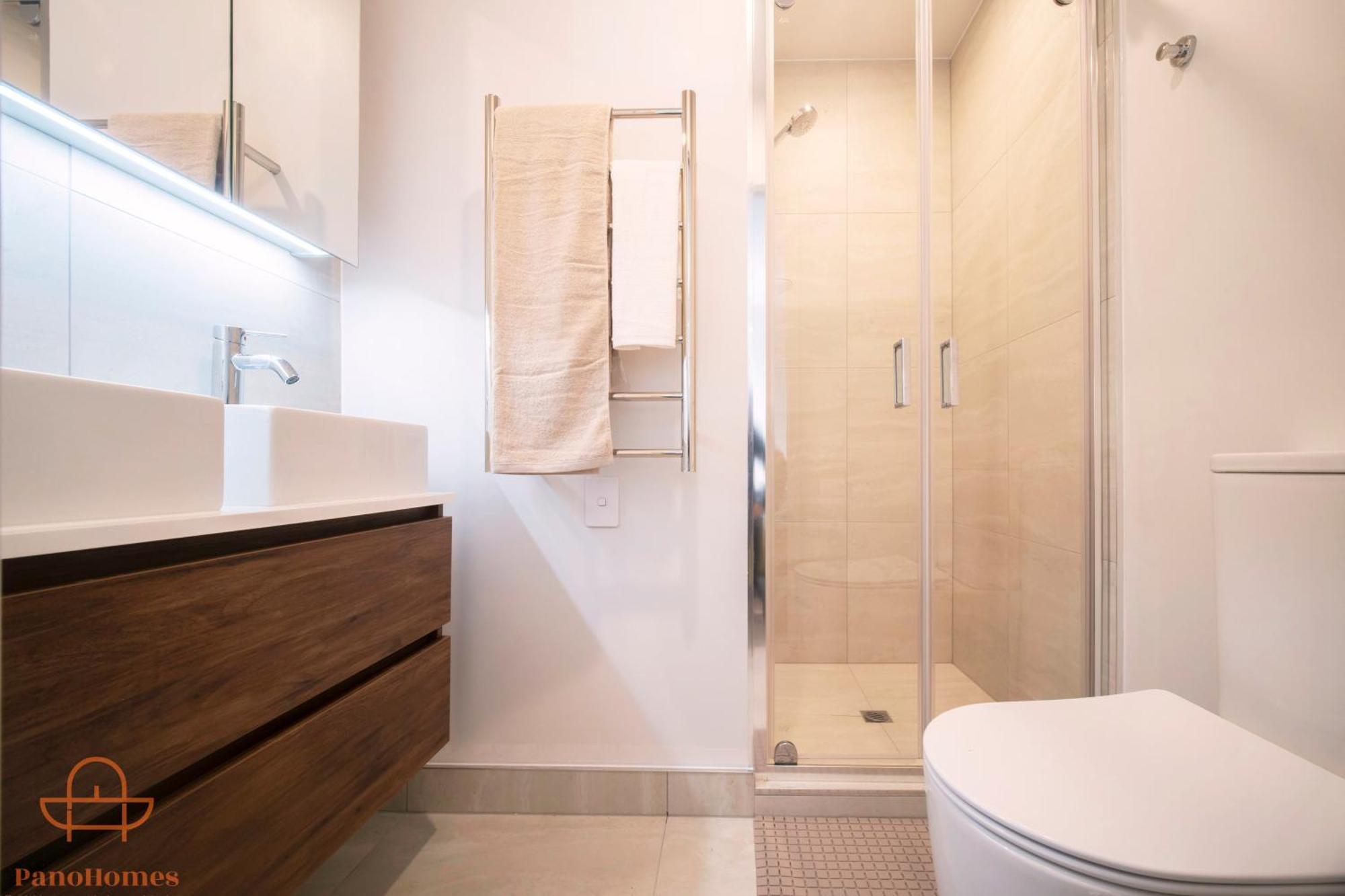 Modern Townhouse Close To City With Full Kitchen - Ellerslie Auckland Esterno foto