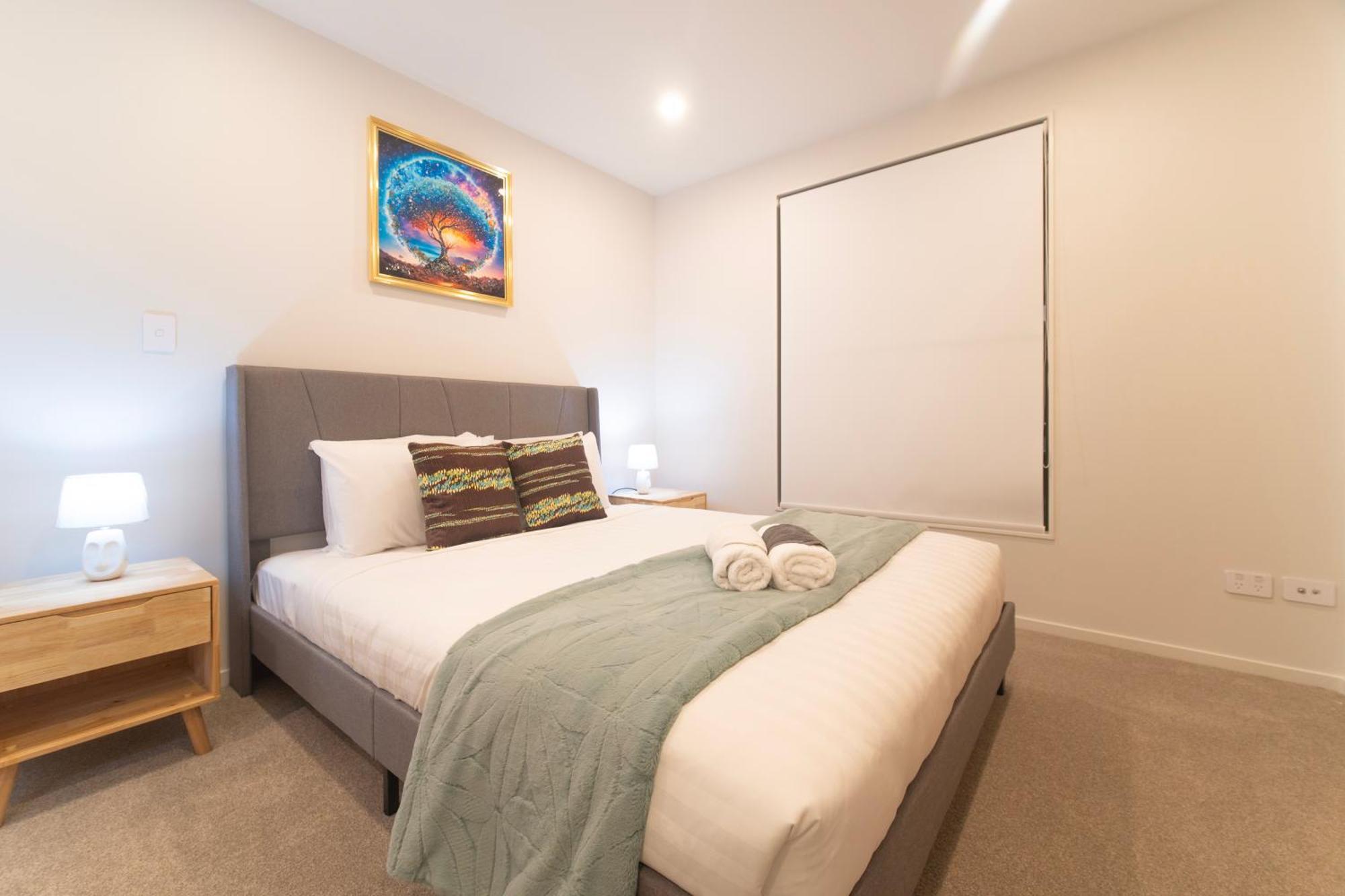 Modern Townhouse Close To City With Full Kitchen - Ellerslie Auckland Esterno foto