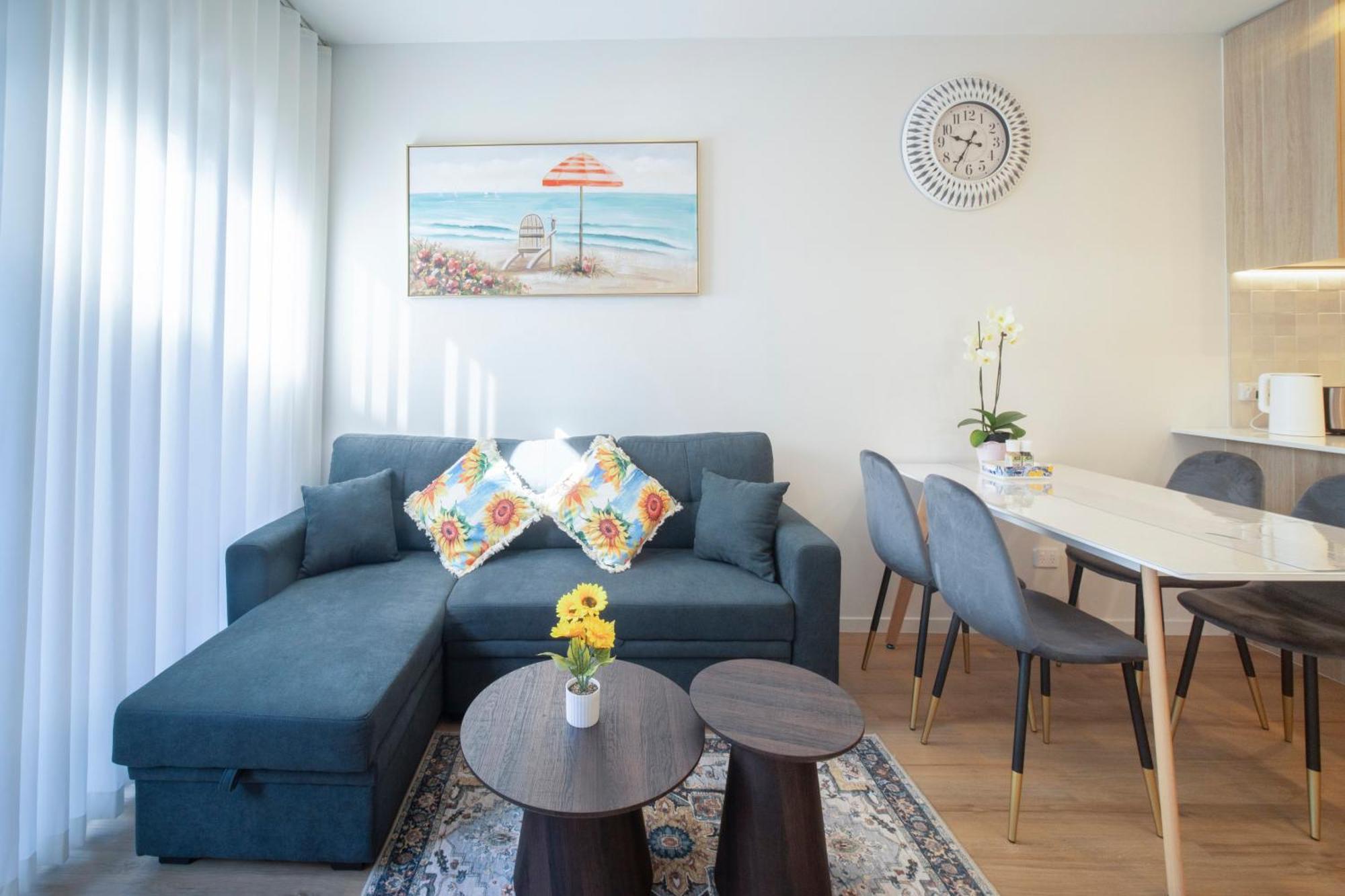 Modern Townhouse Close To City With Full Kitchen - Ellerslie Auckland Esterno foto